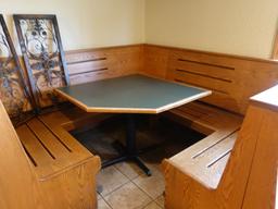 (1) CORNER BOOTH WITH (2) OUTSIDE BOOTHS,
