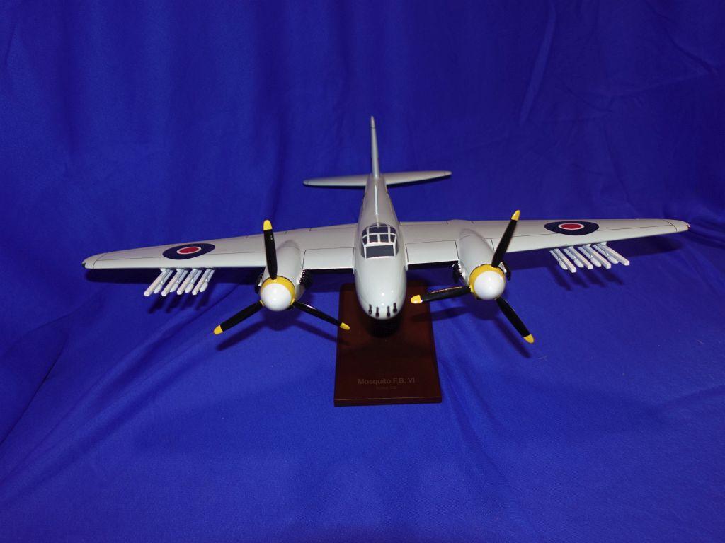 (3) AIRPLANE MODELS BELL P-39, DEHAVILLAND C-7
