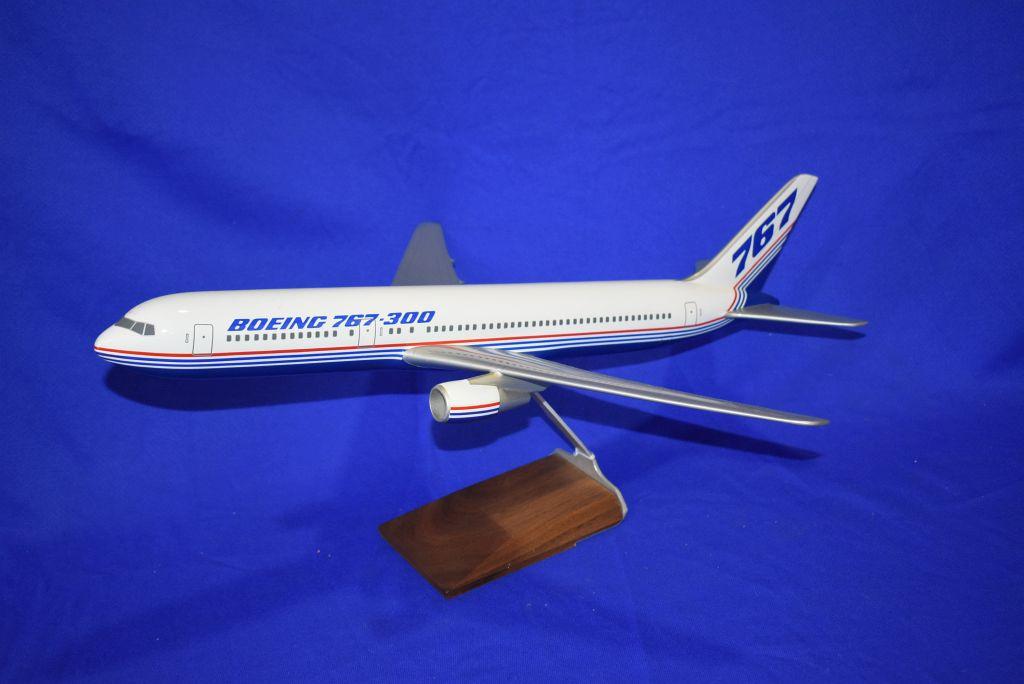 (3) MODEL AIRPLANES, BOEING 767-200 BRITANNIA,