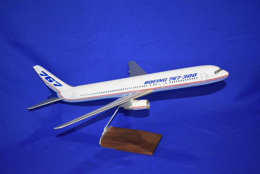 (3) MODEL AIRPLANES, BOEING 767-200 BRITANNIA,