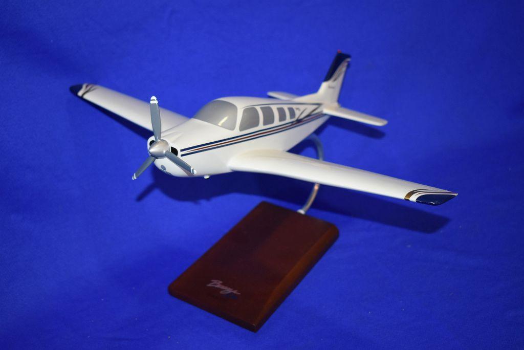 (2) MODEL AIRPLANES, BEECH AEROFLOT ANTONOV AN-72 AND