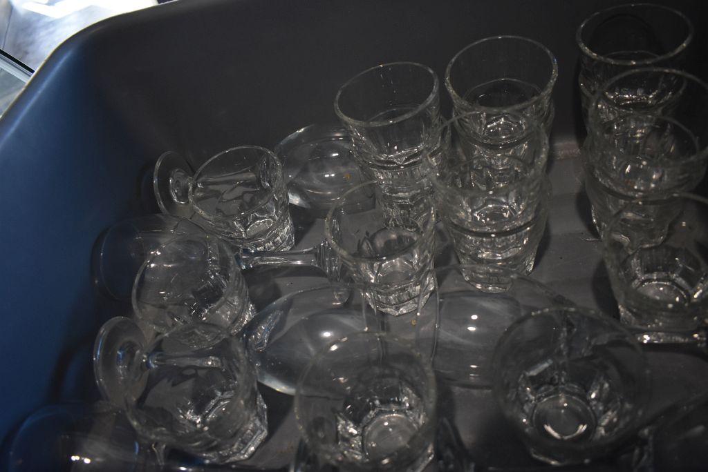 (2) GRAY BUS TUBS WITH ASSORTED GLASSES AND