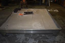 5' SQUARE x 12" HIGH PLATFORM WITH MEDIA AND (3)