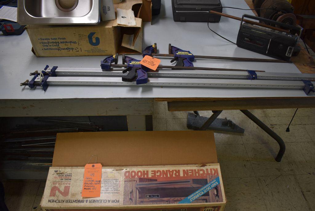 (2) QUICK GRIP CLAMPS AND (2) 4' LONG BAR CLAMPS