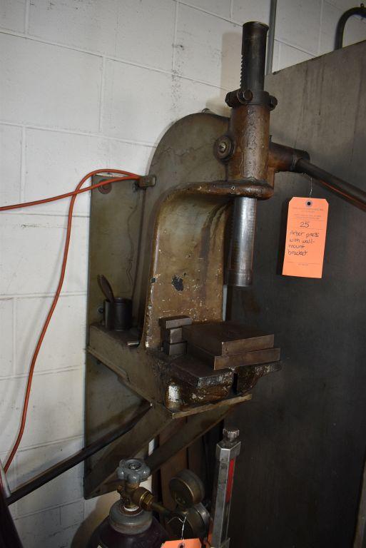 ARBOR PRESS WITH WALL-MOUNT BRACKET
