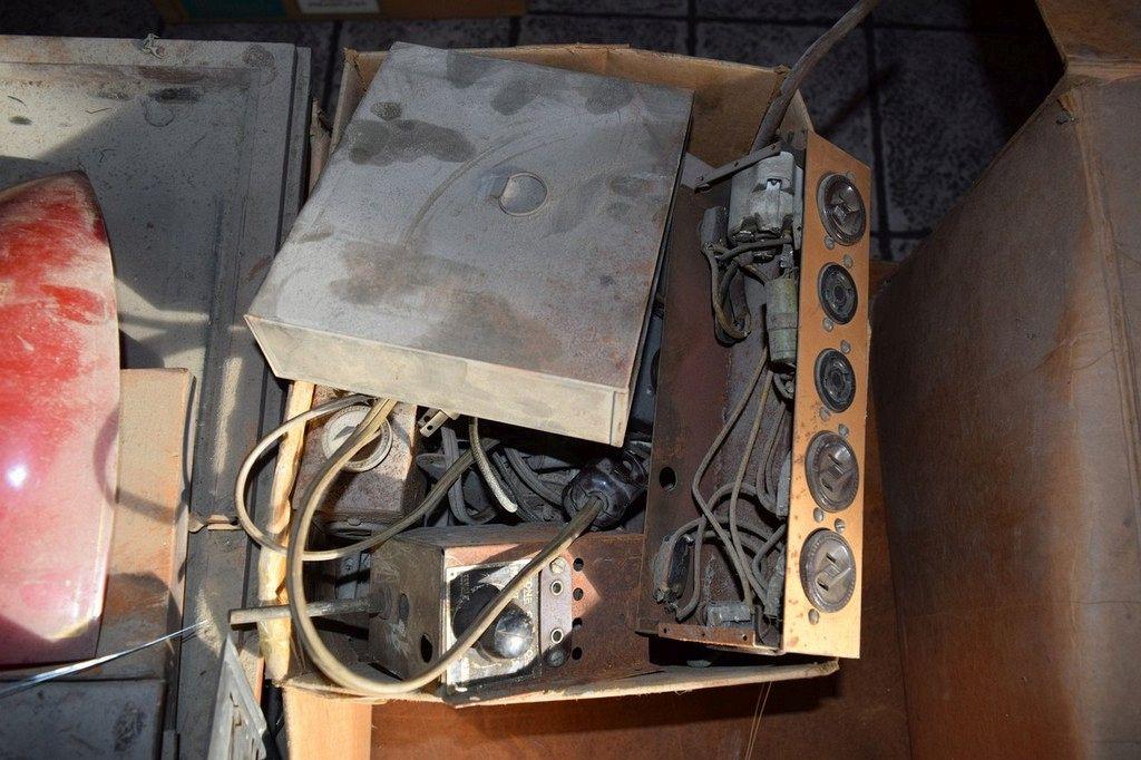 VARIOUS WURLITZER AND GABLES JUKEBOX PARTS