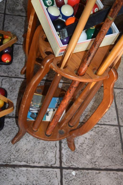 WOODEN POOL CUE HOLDER, INCLUDES, POOL CUES, BALLS
