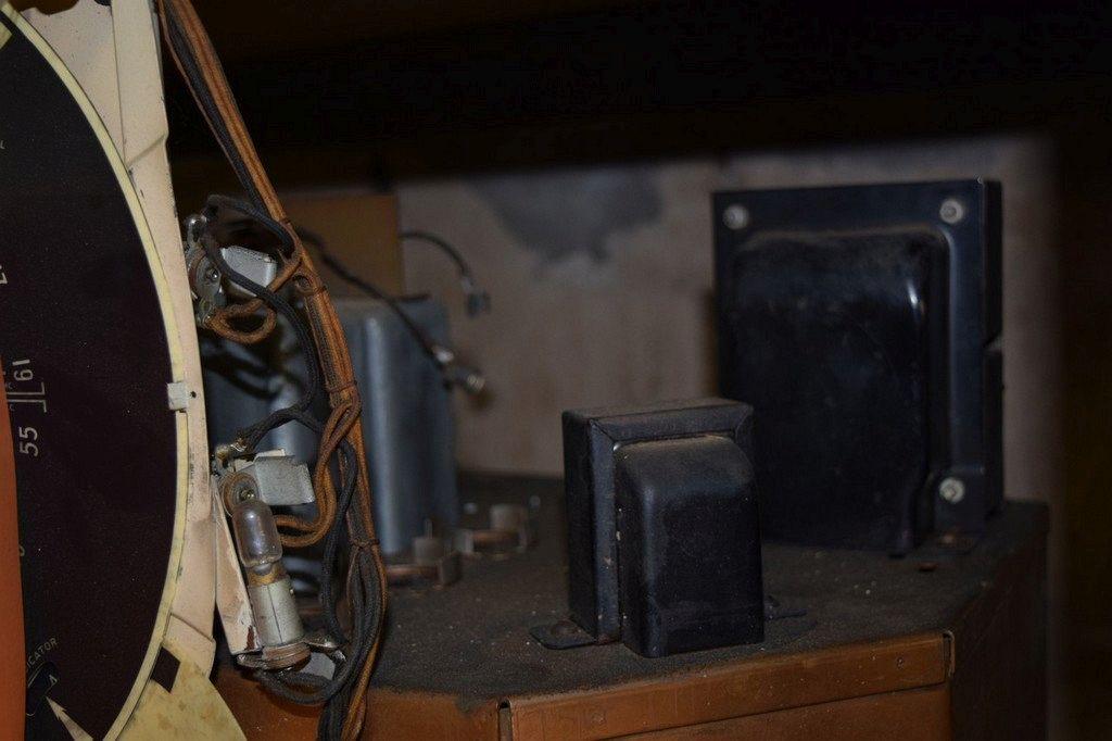 1937 ZENITH 15 TUBE RADIO CHASSIS, NEED WORK