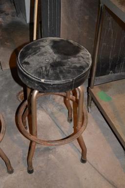 (2) 1950'S BAR STOOLS, ROUND SEATS