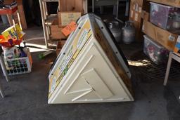 TRIANGLE CAR TOP SIGN