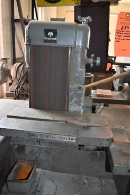 ROCKWELL - DELTA VERTICAL ADJUSTABLE 6" BELT SANDER