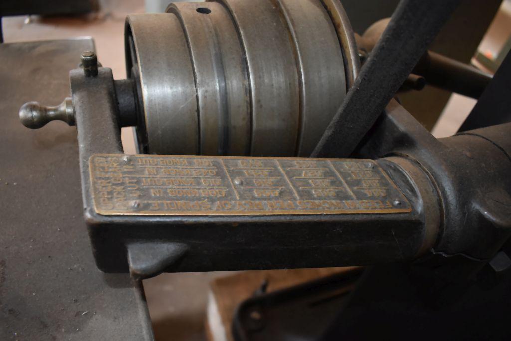 VINTAGE KEMPSMITH NO. 1 UNIVERSAL MILLING MACHINE,