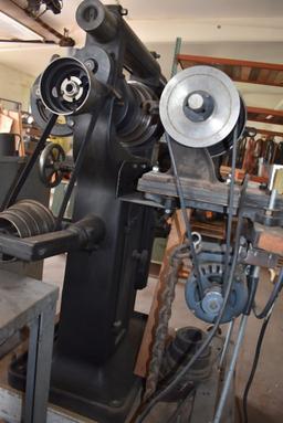 VINTAGE KEMPSMITH NO. 1 UNIVERSAL MILLING MACHINE,