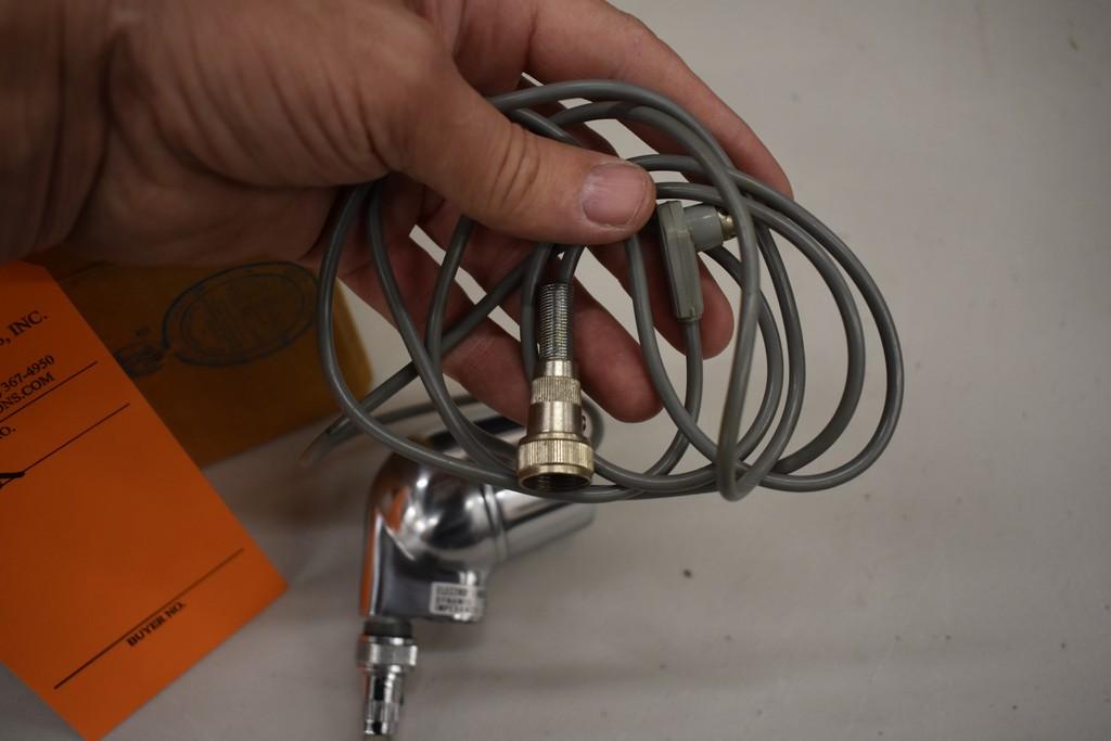 ELECTROVOICE ELECTRO VOICE MODEL 606 ELVIS STYLE MICROPHONE,