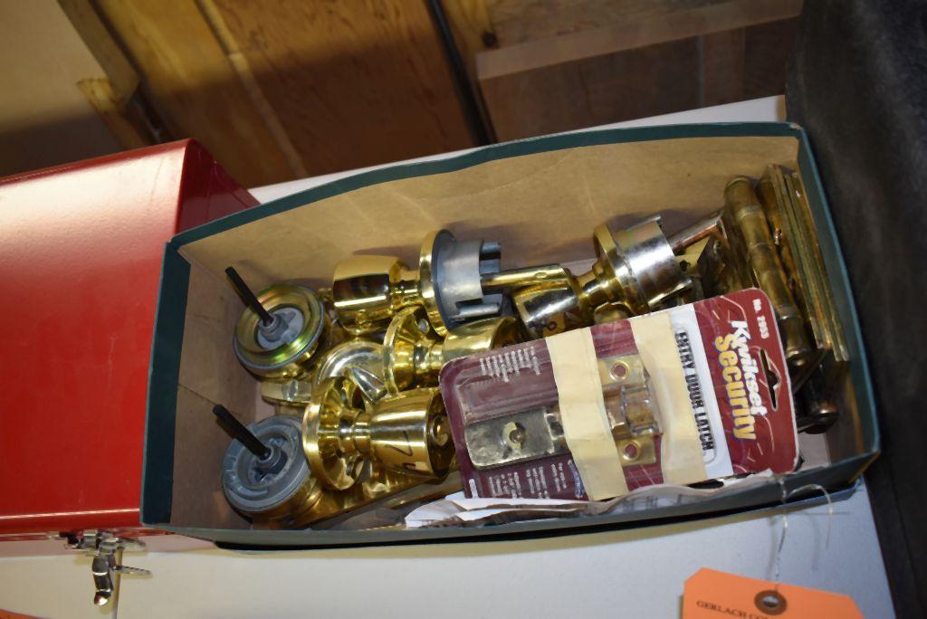 BOX OF ASSORTED DOOR KNOBS, STRIKE PLATES, LATCHES