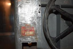 VINTAGE VERTICAL BAND SAW, (LOCATED IN BASEMENT)