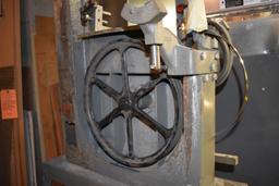 VINTAGE VERTICAL BAND SAW, (LOCATED IN BASEMENT)