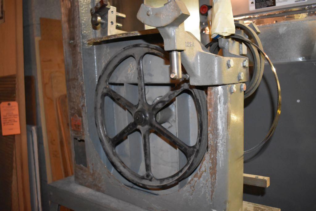 VINTAGE VERTICAL BAND SAW, (LOCATED IN BASEMENT)