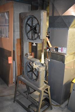 VINTAGE VERTICAL BAND SAW, (LOCATED IN BASEMENT)