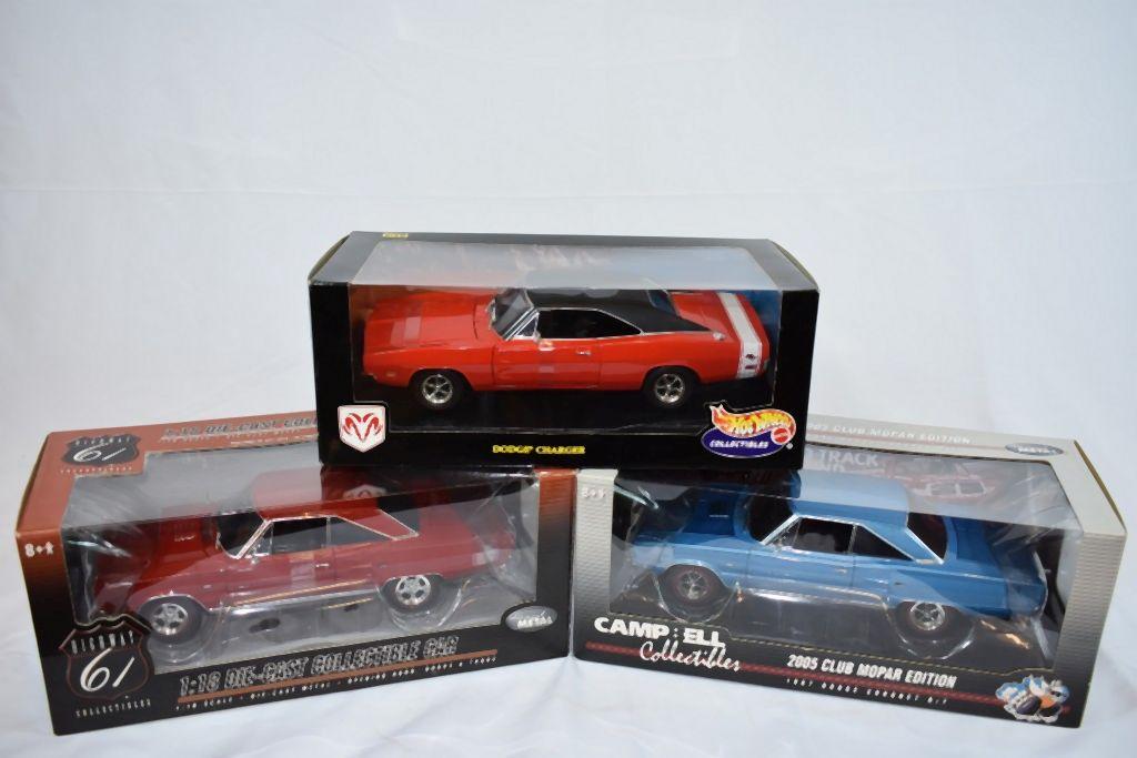 (3) 1/18" SCALE DIE CAST COLLECTORS CARS IN BOXES;