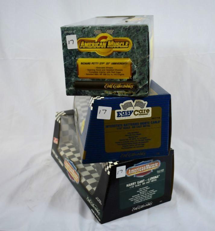 (3) 1/18" SCALE DIE CAST COLLECTORS CARS IN BOXES;