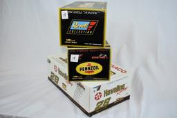 (3) 1/18" SCALE DIE CAST COLLECTORS CARS IN BOXES;