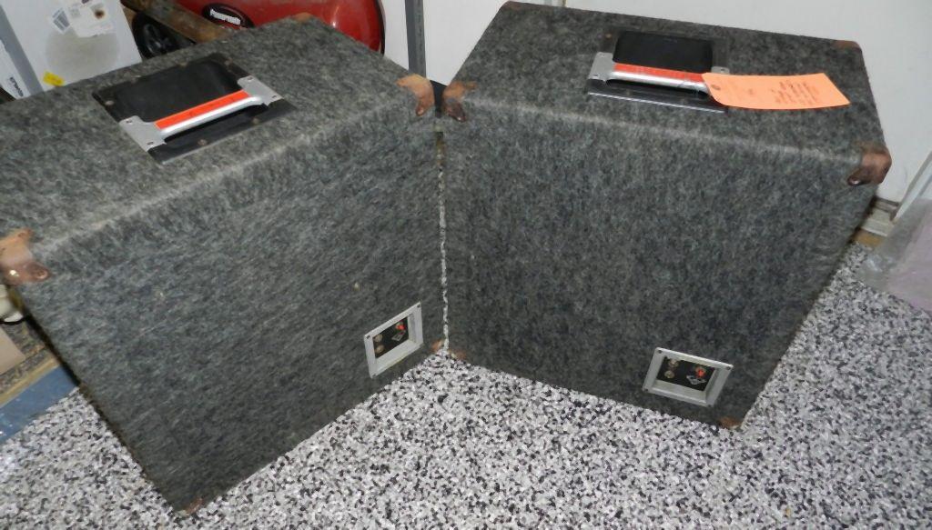 PAIR OF VINTAGE CERWIN VEGA V21 SPEAKERS FOR MUSICAL INSTRUMENTS