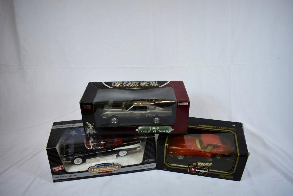 (3) 1/18" SCALE DIE CAST COLLECTORS CARS IN BOXES;