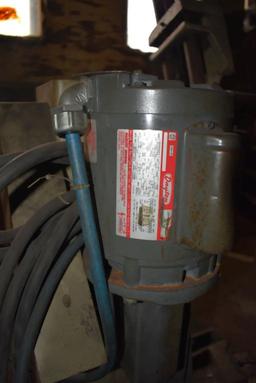 COIL HANDLER, ONE PIN IS BROKEN
