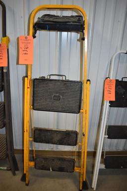 THREE STEP SAFETY LADDER