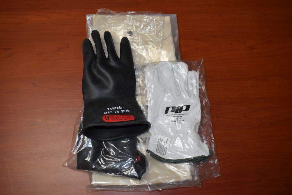 SALISBURY BLACK RUBBER GLOVES 11, ANSI/ASTM D120,