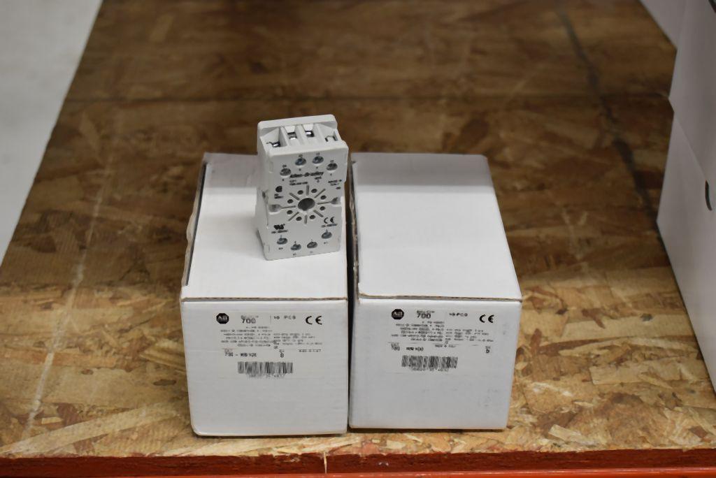 (2) ALLEN-BRADLEY 8-PIN SOCKET, CAT NO. 700-HN100,