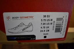 PAIR OF Specialized BODY GEOMETRY BIKE SHOES, SIZE 38EU, 24.5CM,