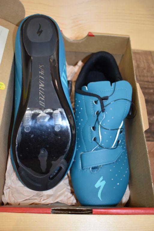 PAIR OF Specialized BODY GEOMETRY BIKE SHOES, SIZE 38EU, 24.5CM,