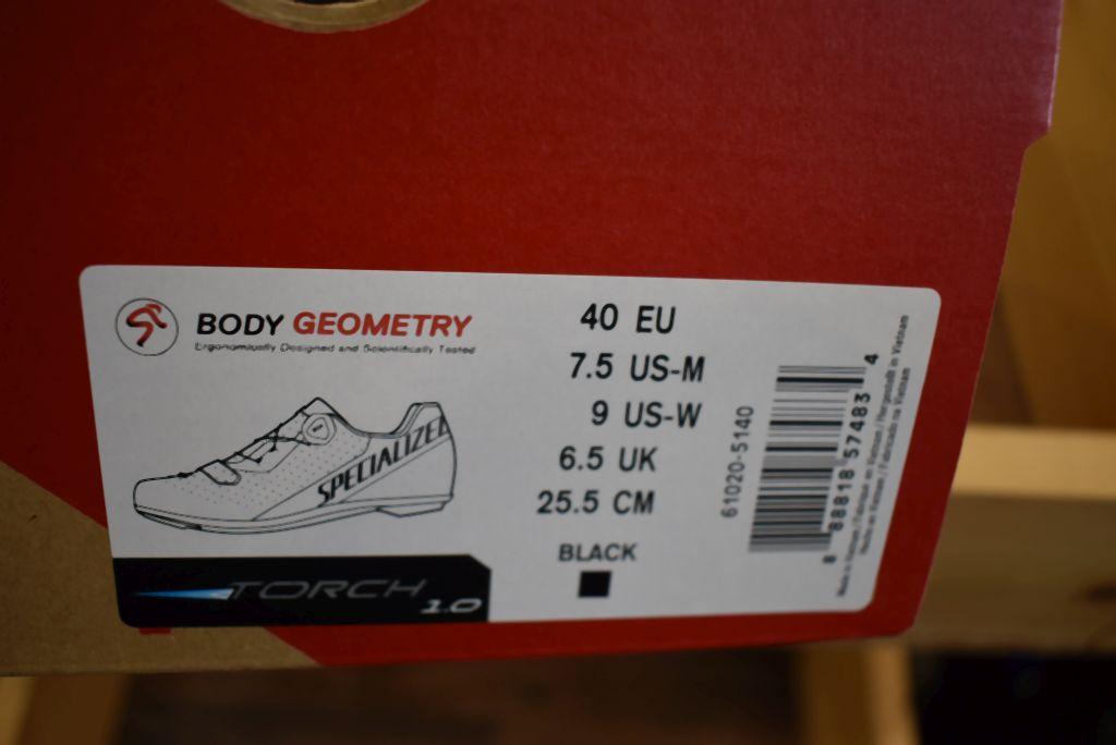 PAIR OF Specialized BODY GEOMETRY BIKE SHOES, SIZE 40EU, 25.5CM,