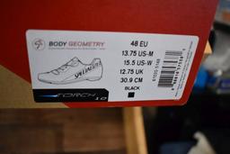 PAIR OF   Specialized  GEOMETRY BIKE SHOES, SIZE 48EU, 30.9 CM,