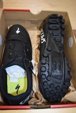 PAIR OF Specialized BODY GEOMETRY BIKE SHOES, SIZE 45.5 EU,