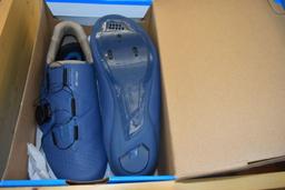 PAIR OF SHIMANO BIKE SHOES, MODEL DYNALAST RC3W,