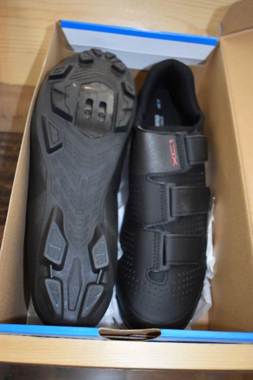 PAIR OF SHIMANO BIKE SHOES, MODEL DYNALAST XC1