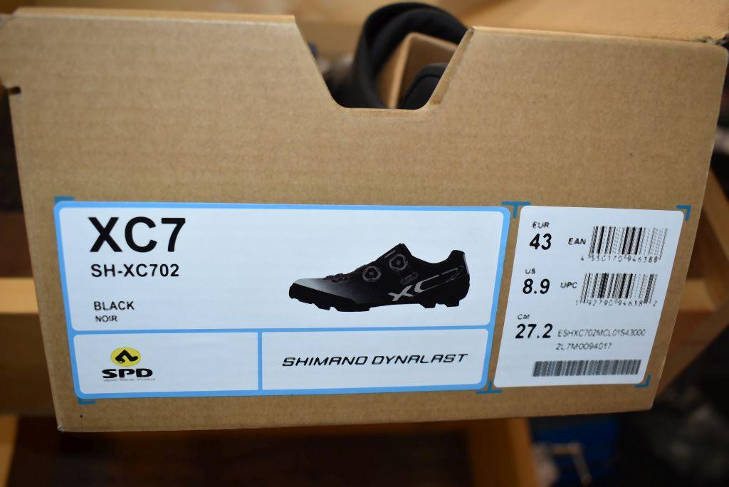 PAIR OF SHIMANO BIKE SHOES, MODEL DYNALAST XC7