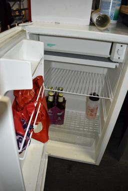 WHIRLPOOL MINI REFRIGERATOR