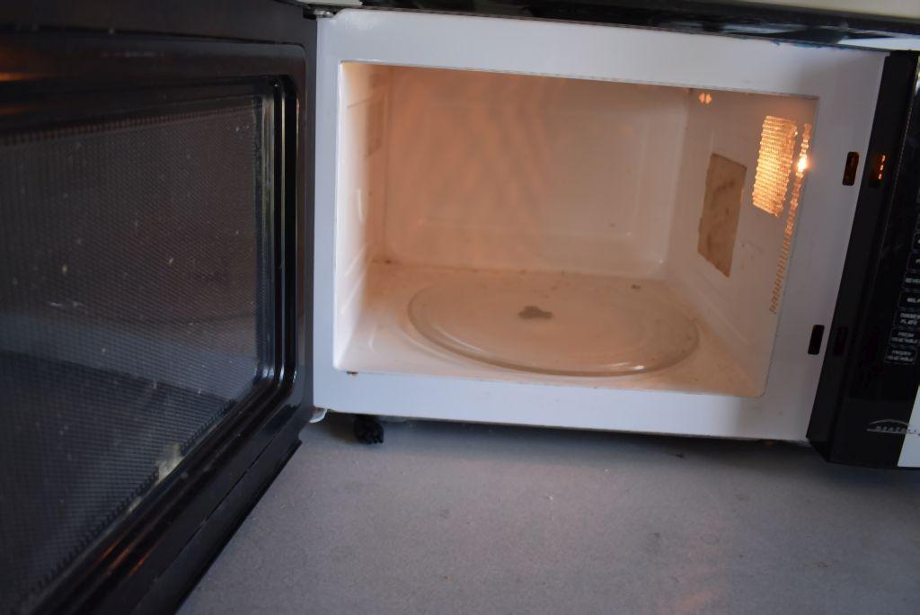 EMERSON PROFESSIONAL SERIES MICROWAVE OVEN,