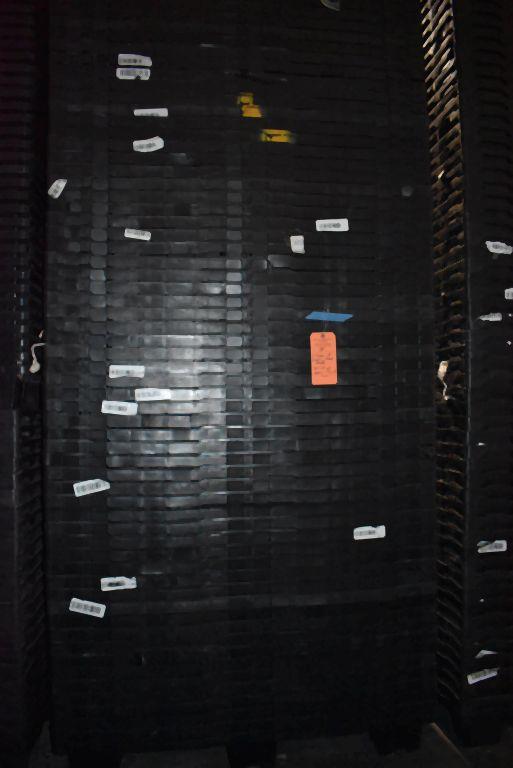 (1) COLUMN OF NESTING PLASTIC PALLETS, 39" x 47" x