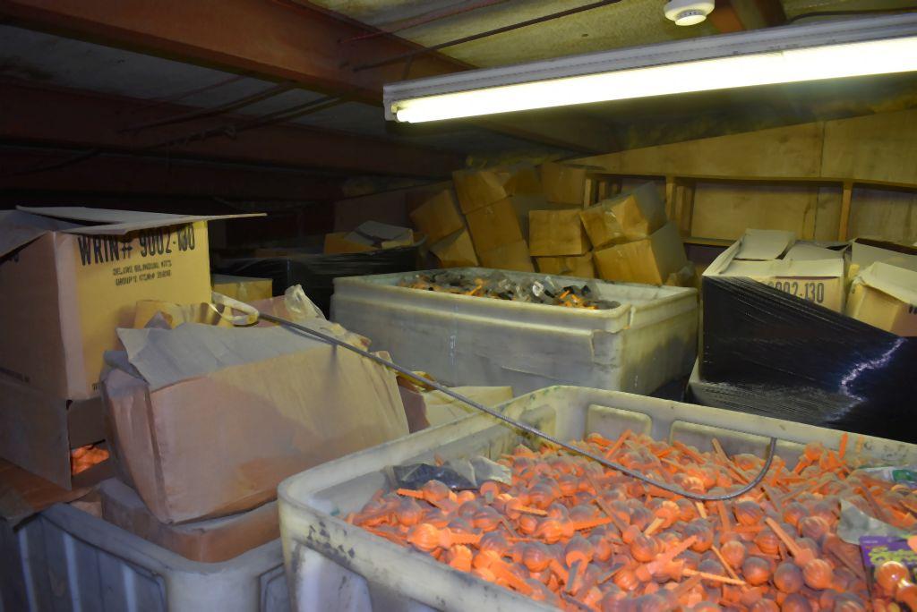 (8) PALLETS AND (4) LARGE TUBS OF PLASTIC PUMPKIN CARVERS