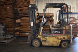 DAEWOO RIDE-ON FORK TRUCK, MODEL GC20S,