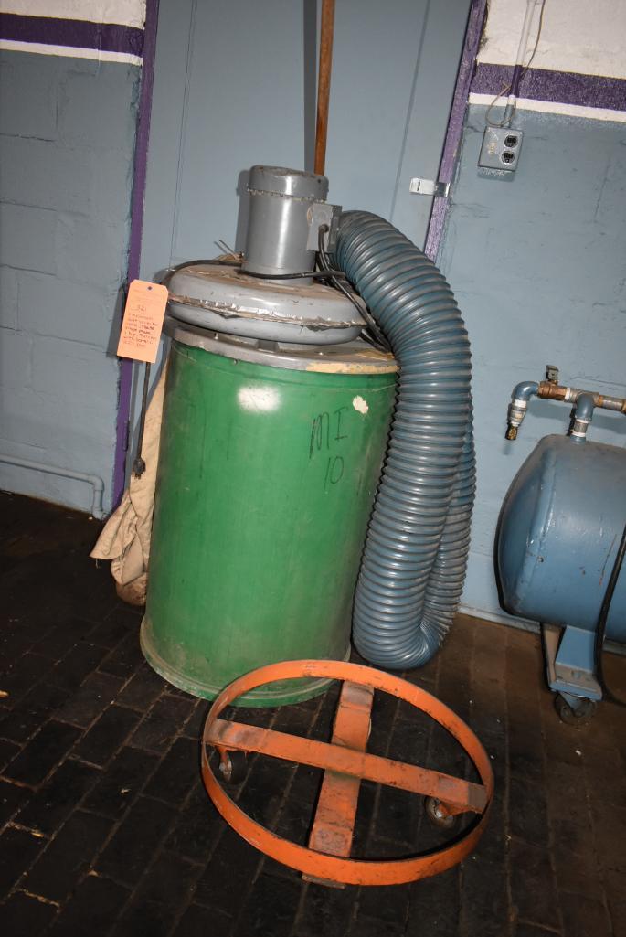 CINCINNATI DUST COLLECTOR MODEL 1Z8638, SINGLE PHASE, 1 H.P., 700 CFM W/BARREL & DOLLY BASE