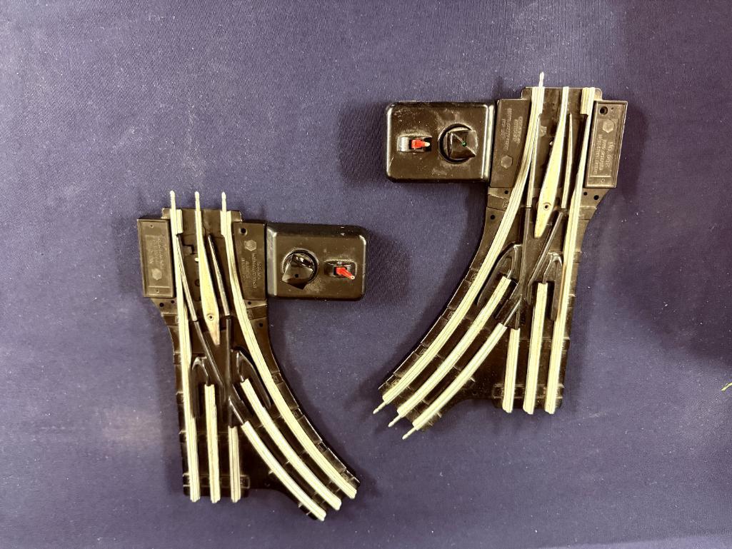 LIONEL NO. 042 MANUAL CONTROL "O" GAUGE SWITCHES, PAIR- ONE RIGHT AND ONE LEFT