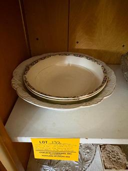 (2) MOUNT CLEMENS POTTERY SERVING DISH, 8 3/4", NO. 1133R- NO CHIPS,
