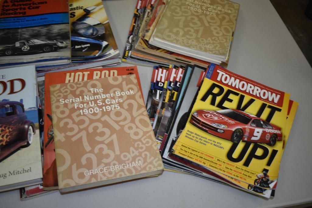 BOX WITH MISC CAR BOOKS/MAGAZINES