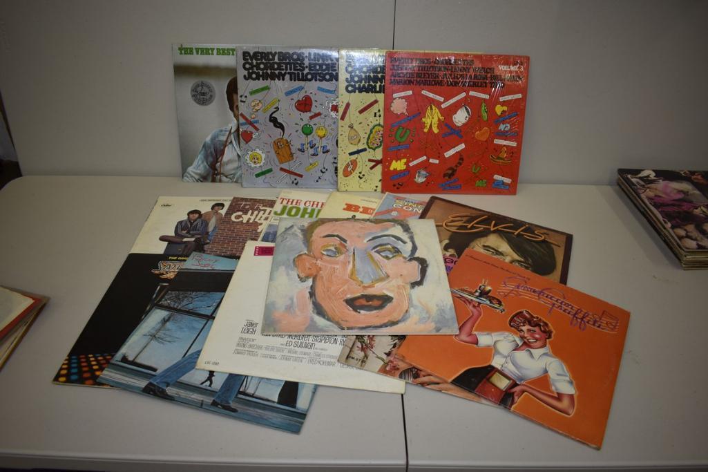 BOX WITH ASSORTED 33-1/3 LPS & 45'S